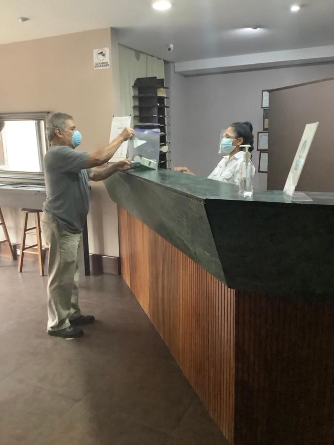 Hotel Dona Carmen レタルレウ エクステリア 写真